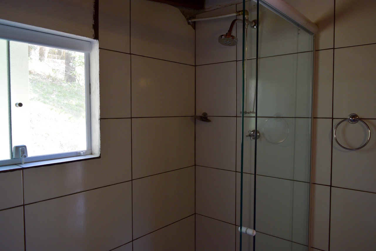 Chalet Amarelo - gas shower